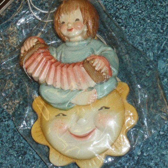 Anri Toriart "Concertina" Ferrandiz 4" Child On Sun Christmas Ornament Italy - Picture 2 of 3